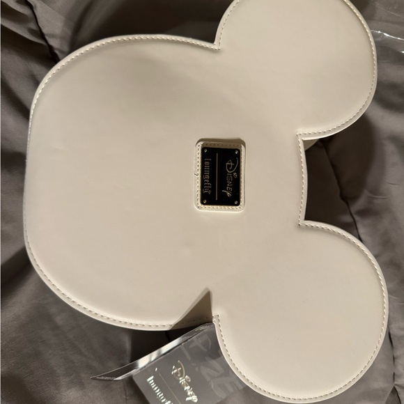 Loungefly Minnie White and Yellow Daisy Bag - Picture 2 of 6